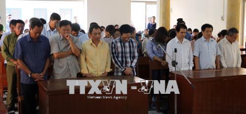 12 cán bộ thuế và hải quan An Giang lĩnh án tù
